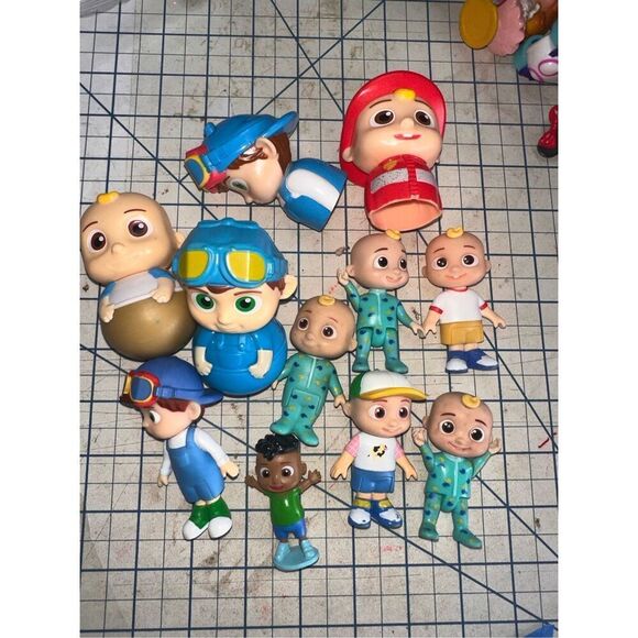 COCOMELON figure and retro weeble bundle 11 pcs 219 9665 - Picture 1 of 1